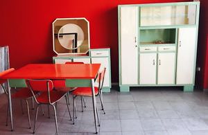 cucina e credenza anni sessanta